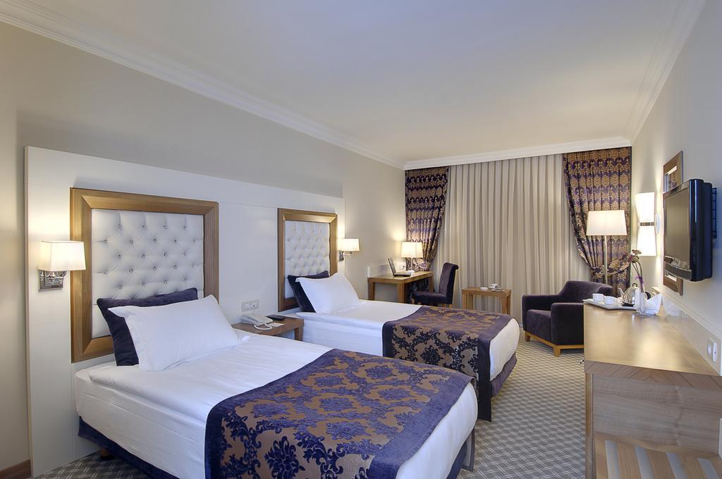 Tugcu Hotel Select Бурса Екстер'єр фото